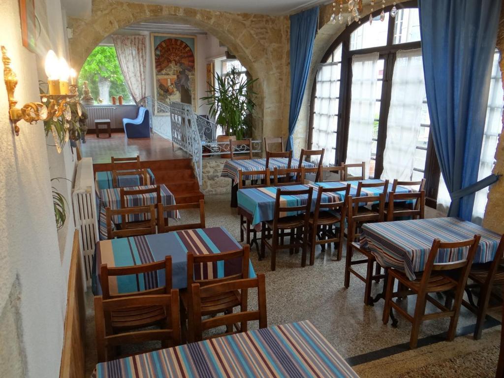 Hotel Restaurant Des Thermes Castéra-Verduzan Exterior foto